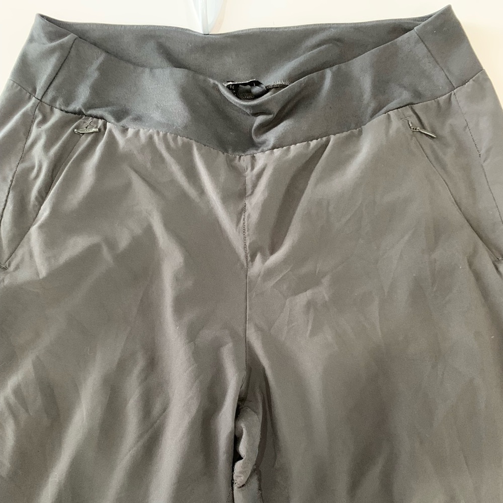 Athleta women’s charcoal Black Joggers size 14, plus size - Picture 3 of 5